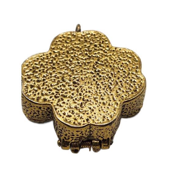 Vintage Clover Shamrock Pill Box Pendant - Picture 6 of 11